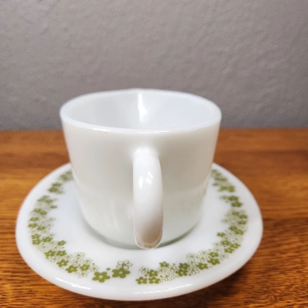 Pyrex Crazy Daisy Gravy Boat Set